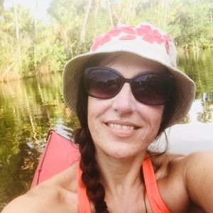 Meet your Posher, Iva